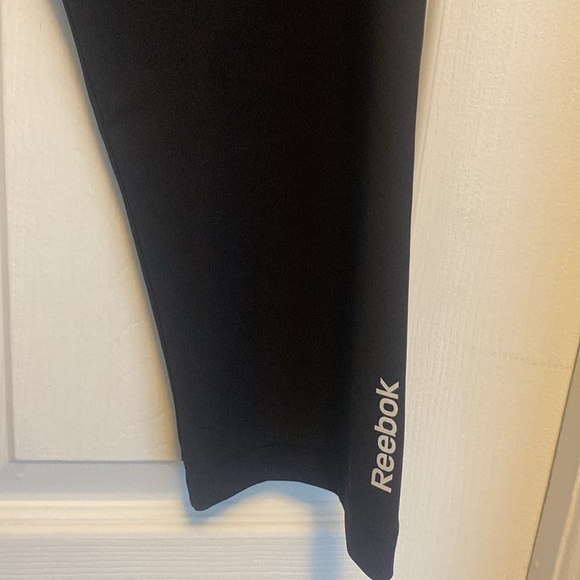 REEBOK Workout Ready Collection Black Cropped Leggings Sz L - Picture 3 of 7